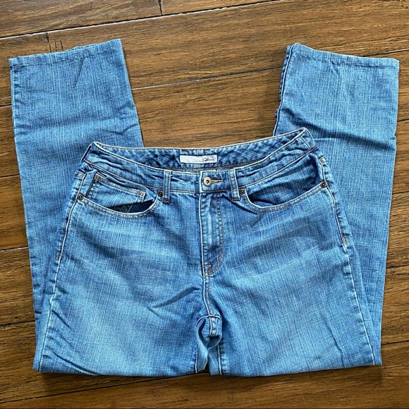 Chico's 0.5 Platinum Medium Wash Blue Denim - Picture 1 of 10